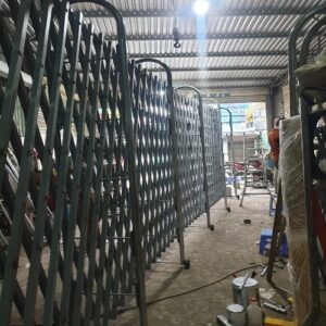 Hàng rào xếp di động chữ U 5 hàng rào xếp chữ U di động tiện lợi