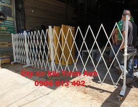 Hàng rào xếp di động kéo tay
