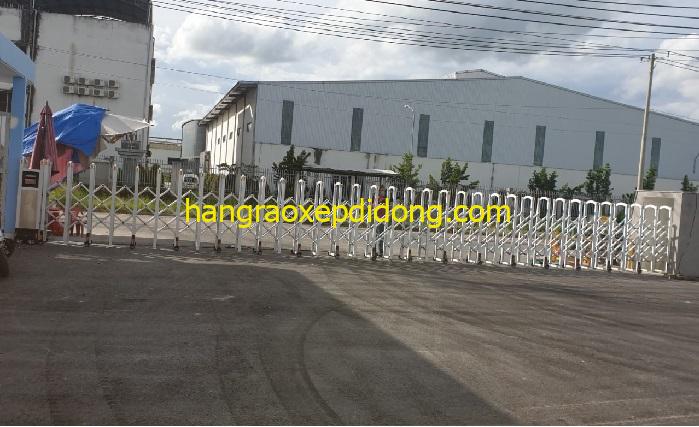 Lắp đặt cửa cổng xếp tự động giá rẻ