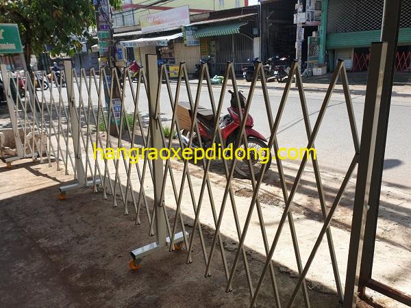 hàng rào xếp chữ T kéo tay Hàng rào xếp chữ T kéo tay giá rẻ