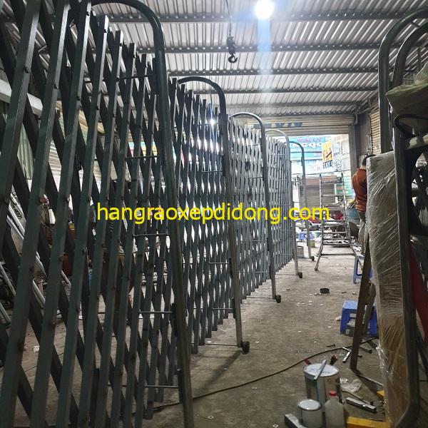 Hàng rào xếp sơn tĩnh điện kéo tay chữ U